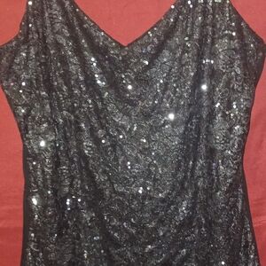 Vanity Essentials Black Top